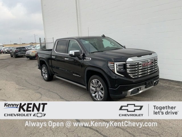 2022 GMC Sierra Denali's photo