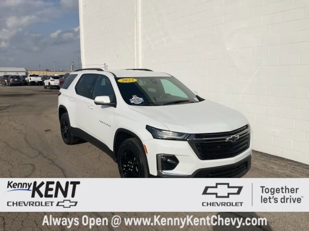 Used 2023 Chevrolet Traverse LT Cloth SUV