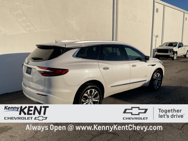 2021 Buick Enclave Avenir photo 2