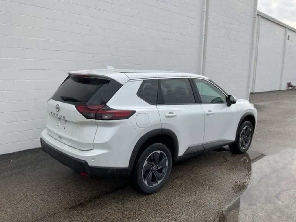 Used 2025 Nissan Rogue SV FWD SUV