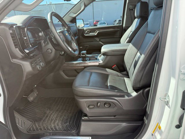 2024 Chevrolet Silverado 1500 LTZ - Photo 30