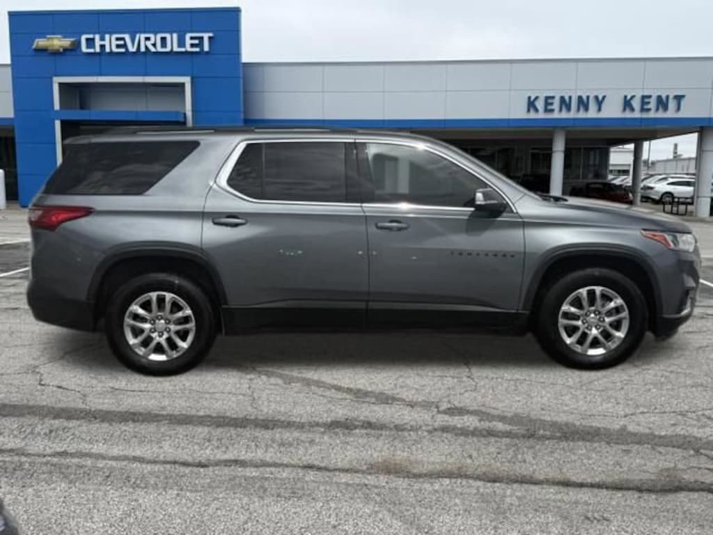 Used 2021 Chevrolet Traverse LT Cloth SUV