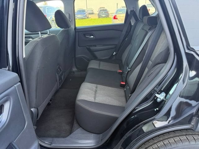 2025 Nissan Rogue SV - Photo 20