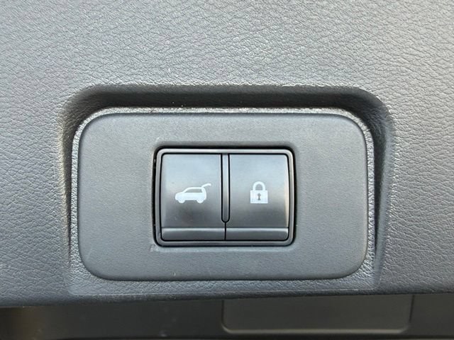 2025 Nissan Rogue SV - Photo 10