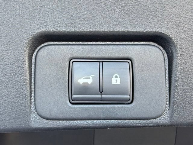 2025 Nissan Rogue SV - Photo 10
