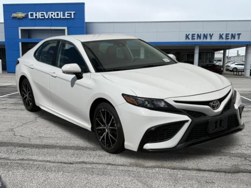 Used 2024 Toyota Camry SE Sedan