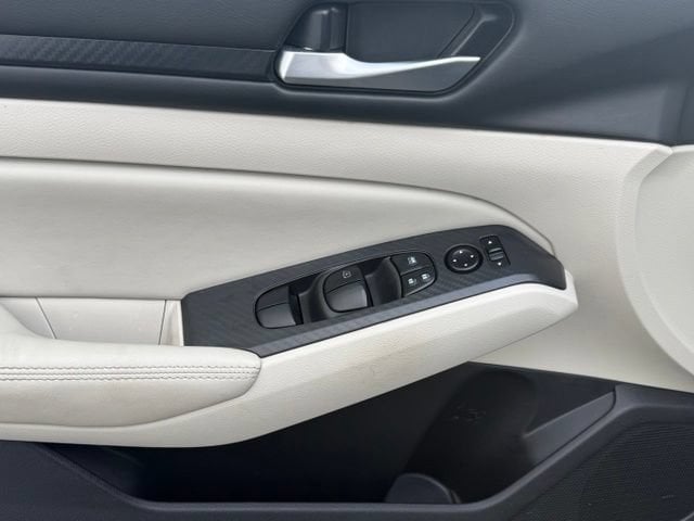 2025 Nissan Altima SV - Photo 21