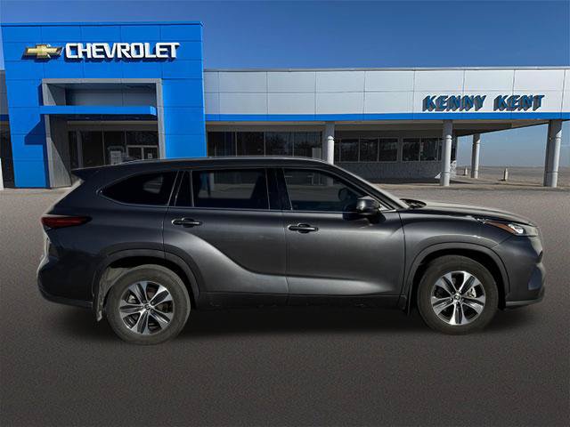 Used 2020 Toyota Highlander XLE SUV