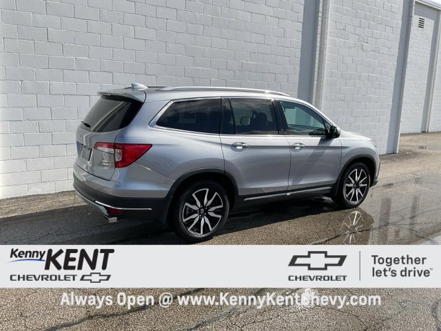 2022 Honda Pilot Touring photo 2