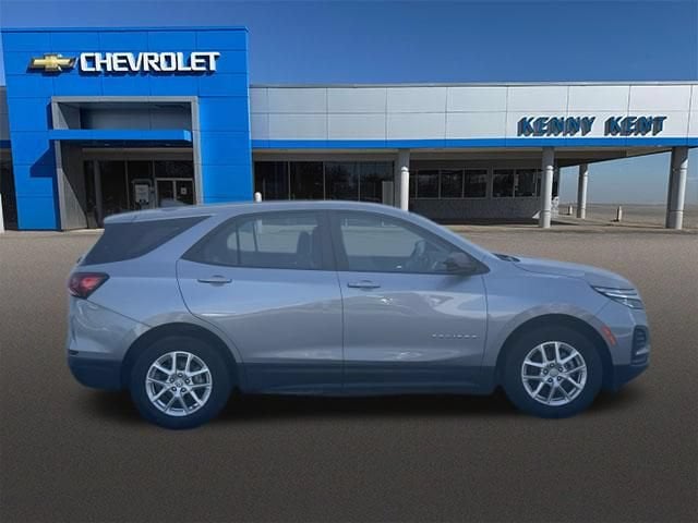 2024 Chevrolet Equinox LS - Photo 4