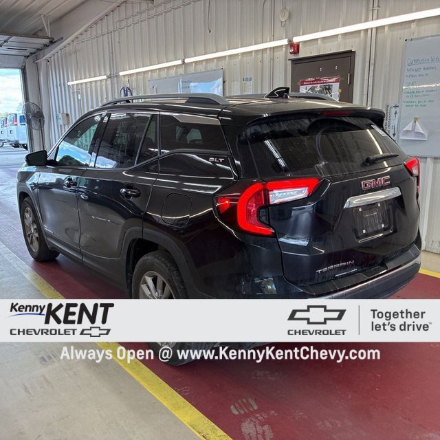 2024 Gmc Terrain SLT photo 2