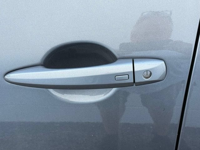 2025 Nissan Rogue SV - Photo 21