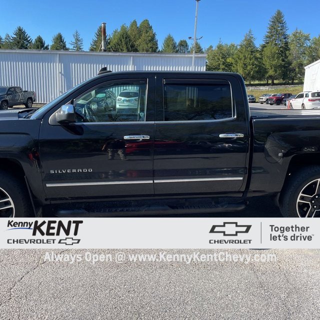 2017 Chevrolet Silverado 1500 LTZ photo 3