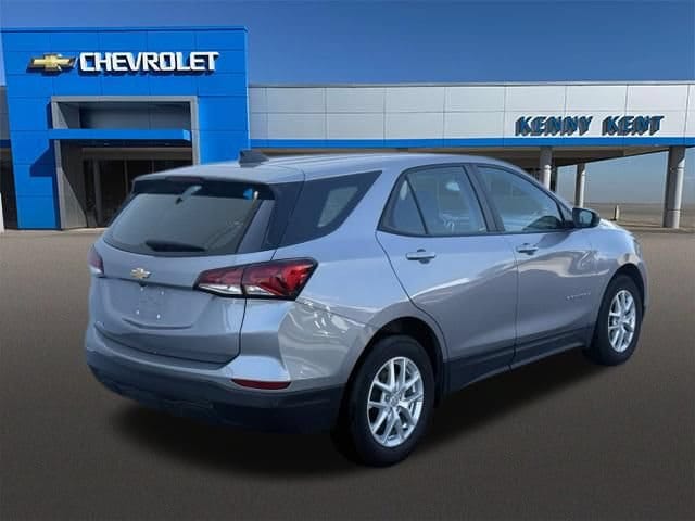 2024 Chevrolet Equinox LS - Photo 5