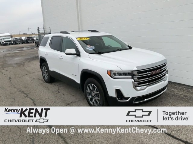 2023 GMC Acadia SLT's photo