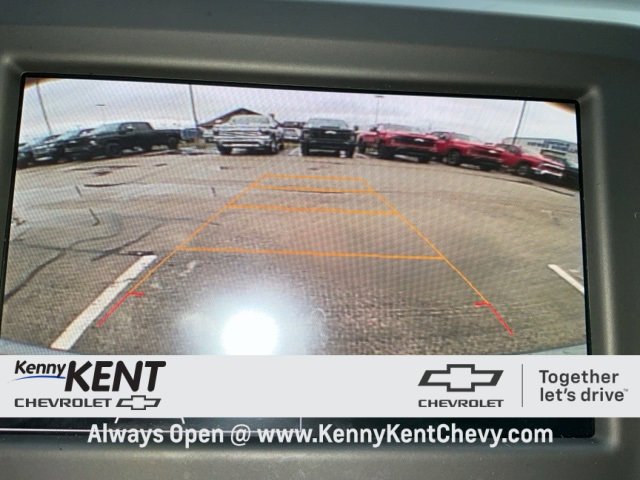 2023 Chevrolet Equinox LS photo 2