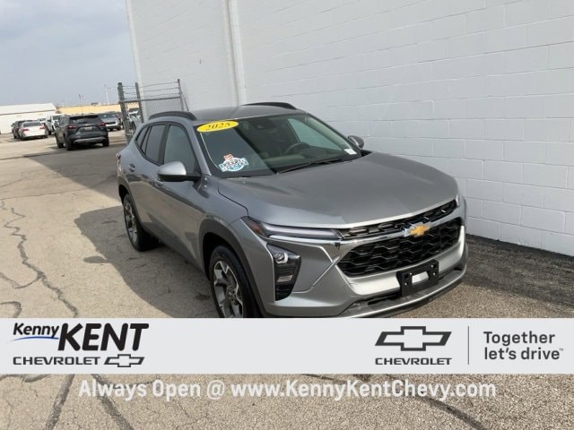 2025 Chevrolet Trax LT's photo