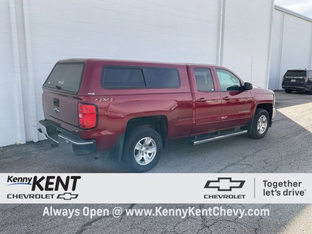 2018 Chevrolet Silverado 1500 LT photo 2