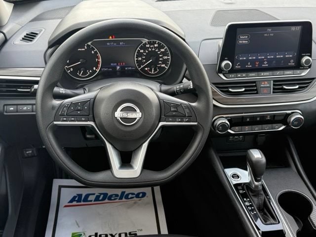 2025 Nissan Altima SV - Photo 19
