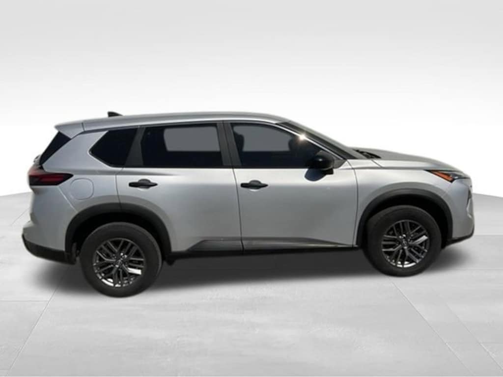 Used 2024 Nissan Rogue S SUV