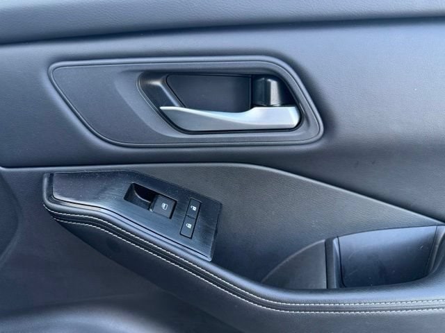 2025 Nissan Rogue SV - Photo 18