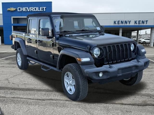 2020 Jeep Gladiator Sport S's photo