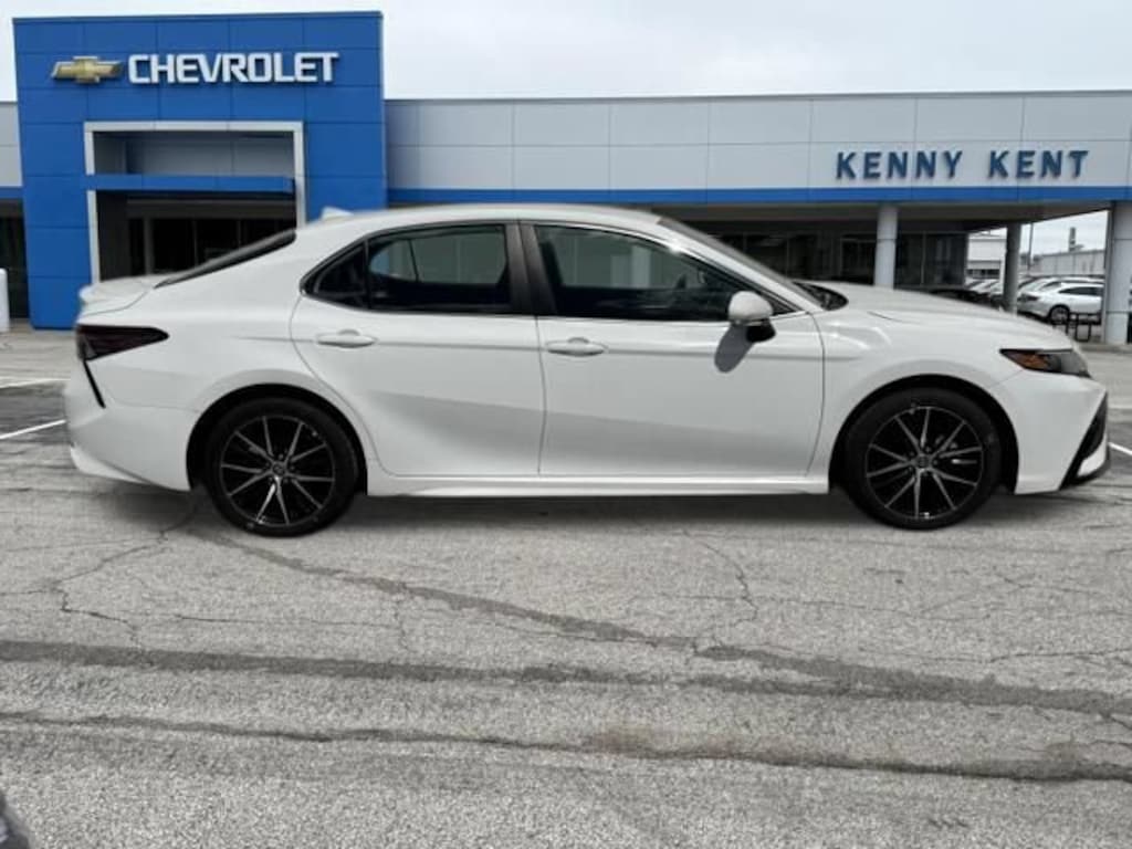 Used 2024 Toyota Camry SE Sedan