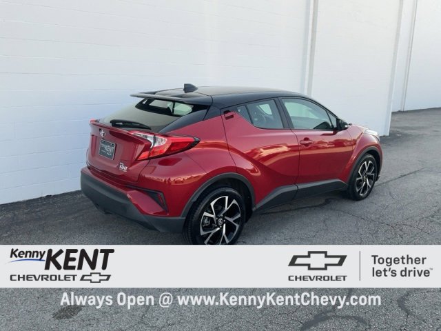 2020 Toyota C-HR XLE photo 4