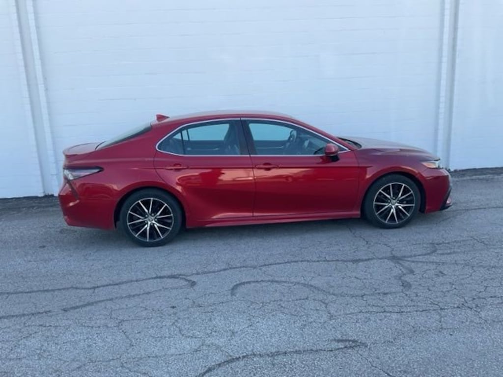 Used 2021 Toyota Camry SE Sedan