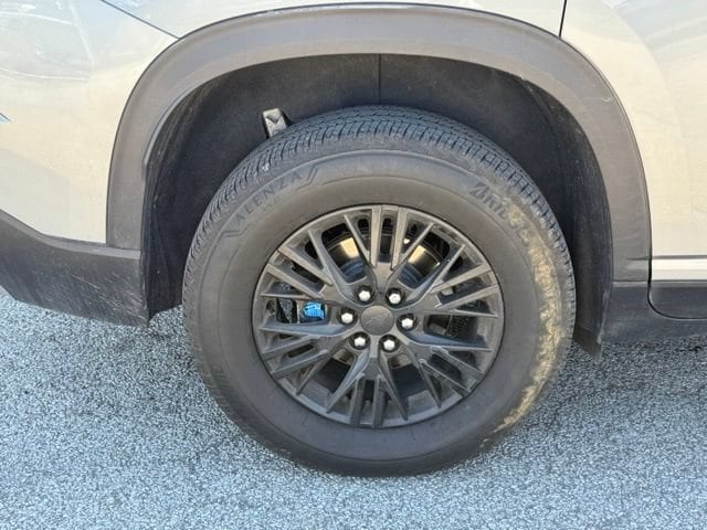 2024 Chevrolet Traverse 1LT - Photo 11