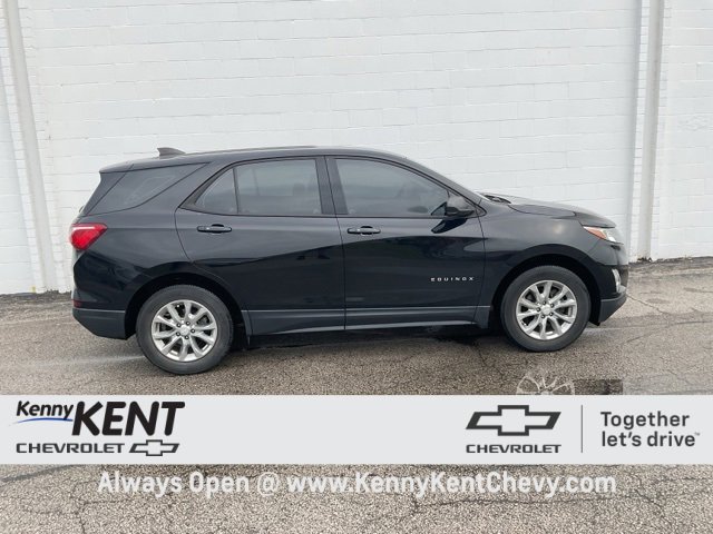 2019 Chevrolet Equinox LS photo 3