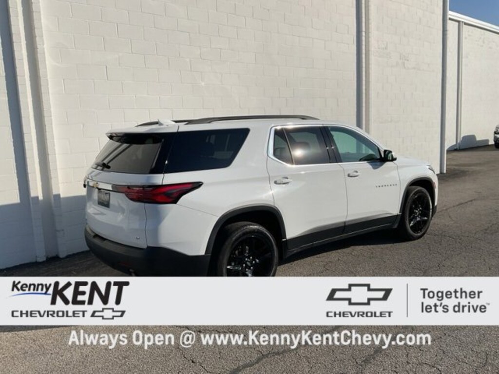 Used 2023 Chevrolet Traverse LT Cloth SUV
