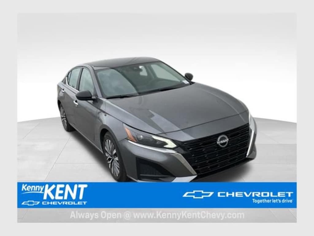 Used 2025 Nissan Altima SV FWD Sedan