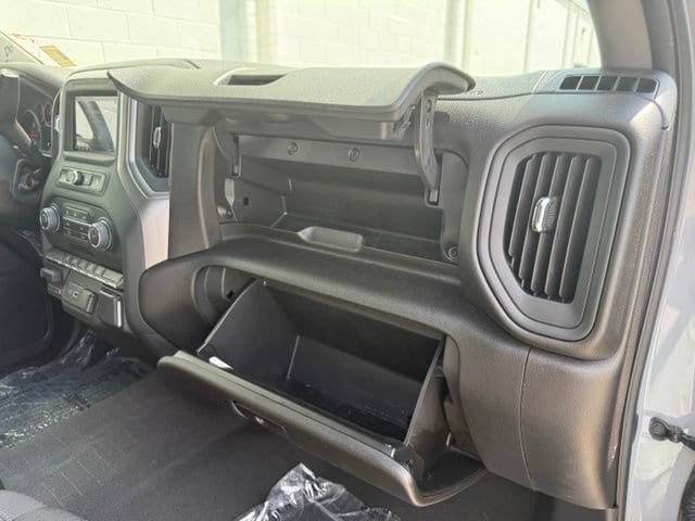 2025 Chevrolet Silverado 2500HD Custom - Photo 26