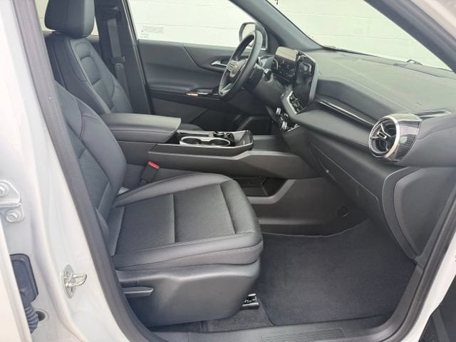 2026 Chevrolet Equinox LT - Photo 19