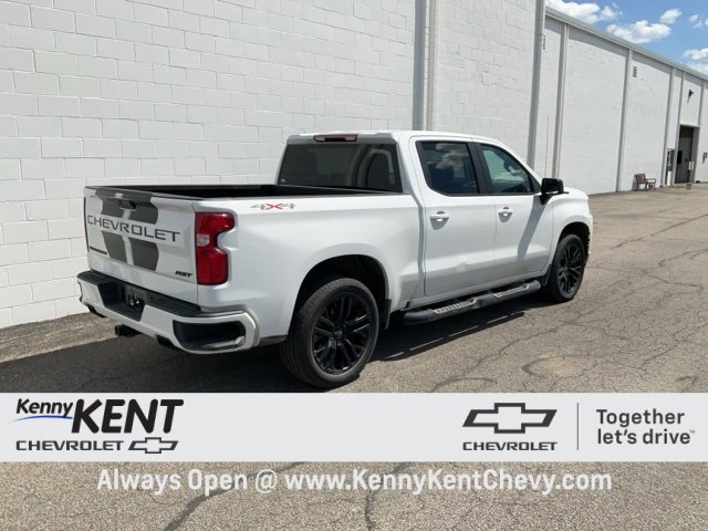 2022 Chevrolet Silverado 1500 RST photo 2
