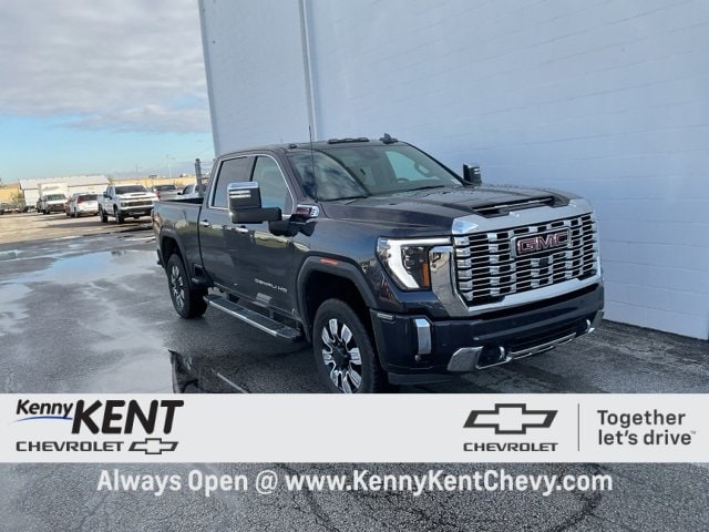 2024 GMC Sierra 2500HD Denali's photo