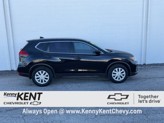 2017 Nissan Rogue S photo 3