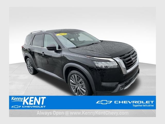 2022 Nissan Pathfinder SL 4WD's photo