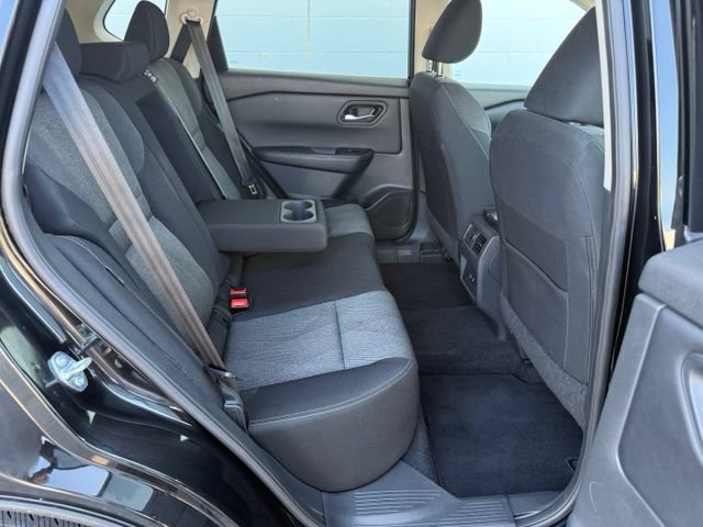 2025 Nissan Rogue SV - Photo 12