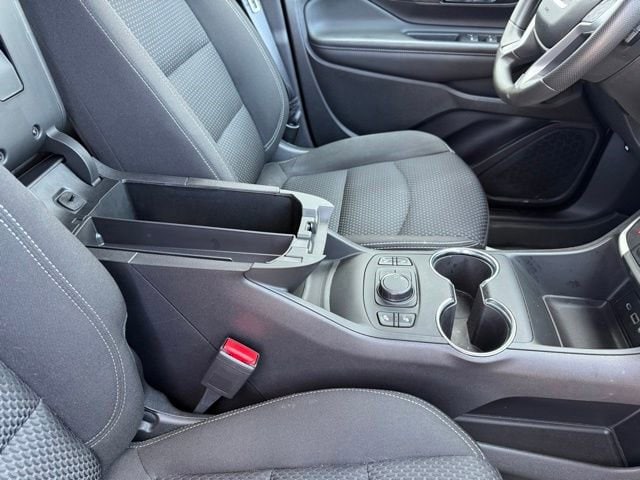2024 GMC Terrain SLE - Photo 17