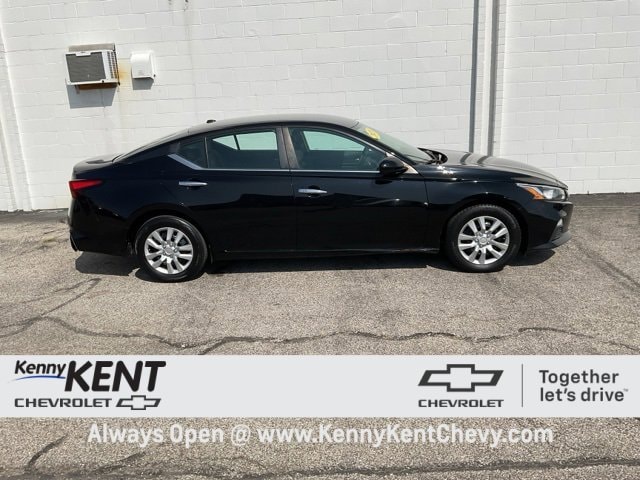 Used 2020 Nissan Altima S with VIN 1N4BL4BVXLC146477 for sale in Evansville, IN