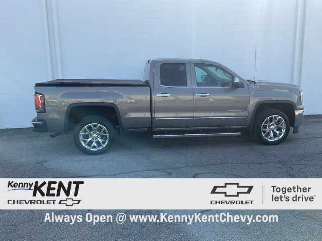 2017 Gmc Sierra 1500 SLT photo 2