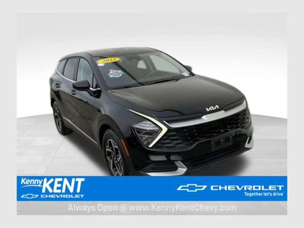 Used 2025 Kia Sportage LX SUV