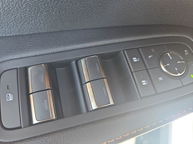 2026 Lexus RX 350 - Photo 9