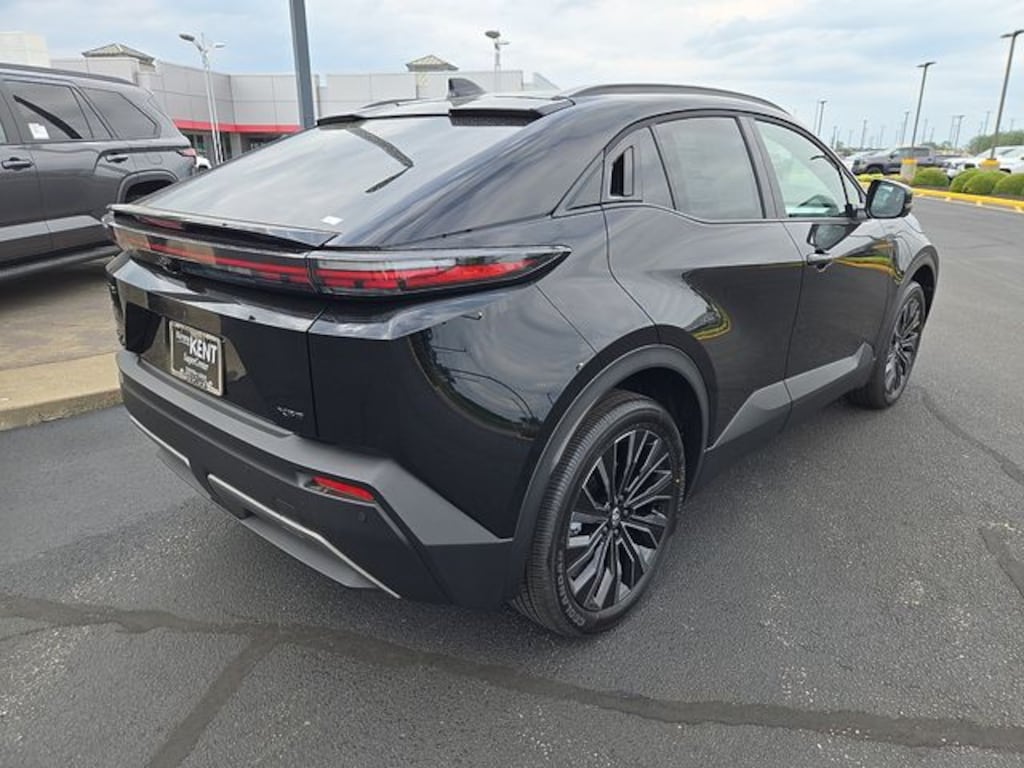 New 2026 Toyota C-HR XSE SUV