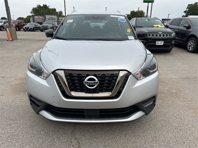 Used 2020 Nissan Kicks SR with VIN 3N1CP5DV1LL524229 for sale in Evansville, IN