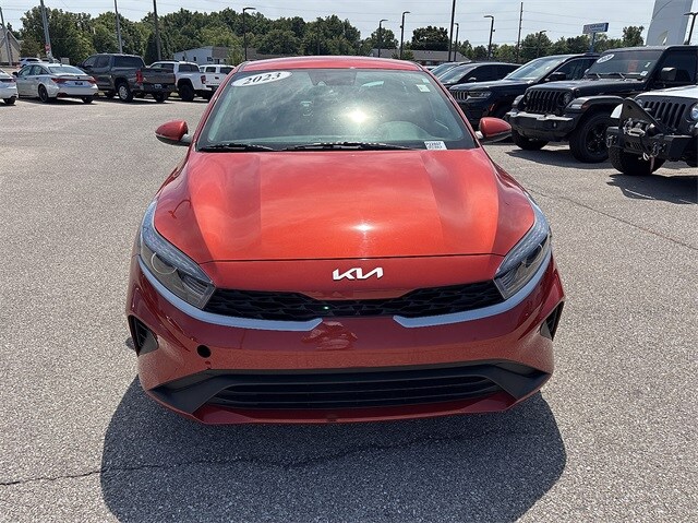 2023 Kia Forte LXS photo 2