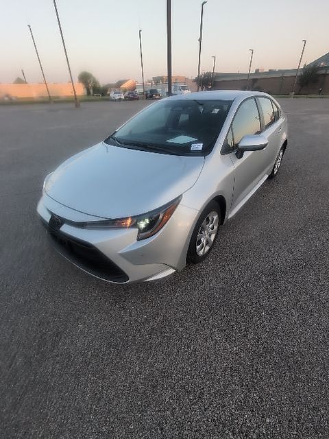 2025 Toyota Corolla LE - Photo 15