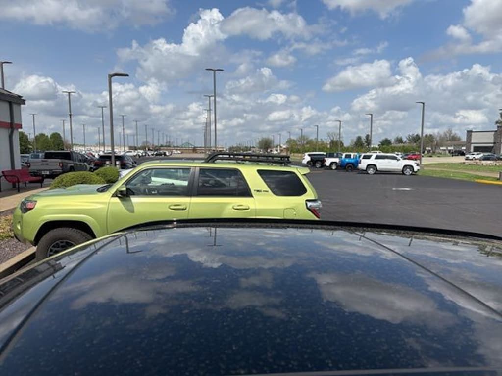 Used 2022 Land Rover Range Rover Velar P250 R-Dynamic S SUV